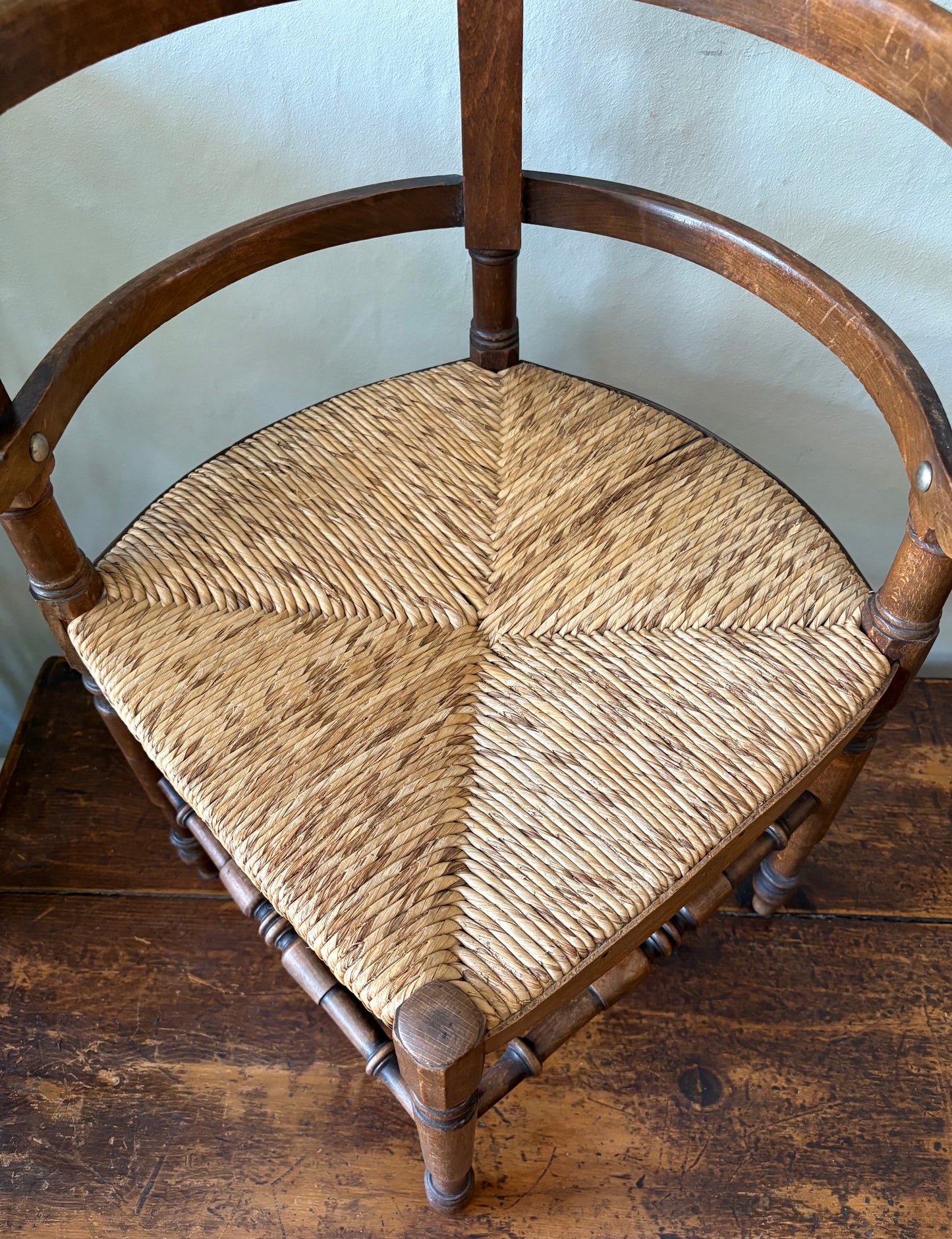 Bow backed corner chair