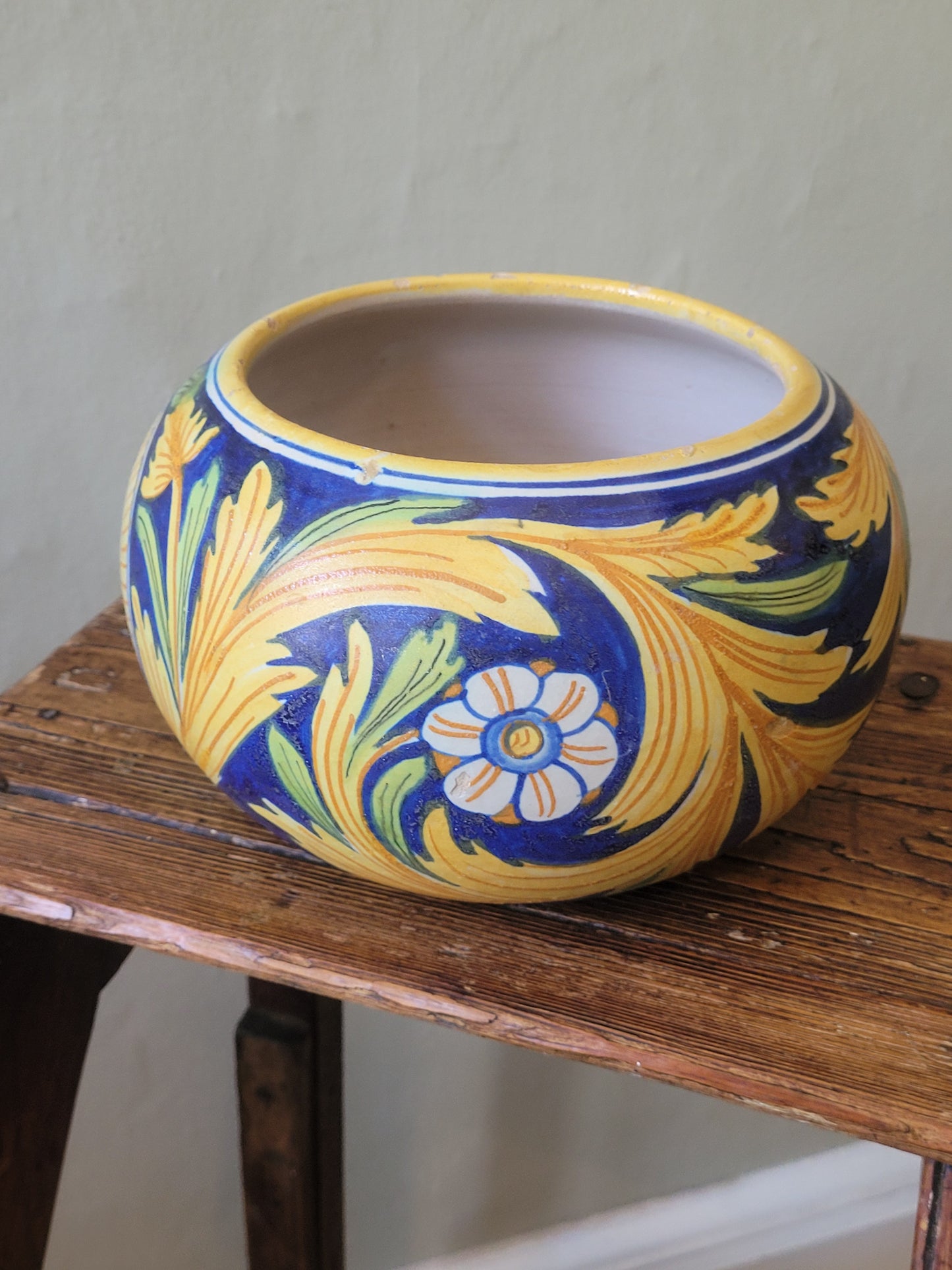 19th Century Italian Majolica Bowl