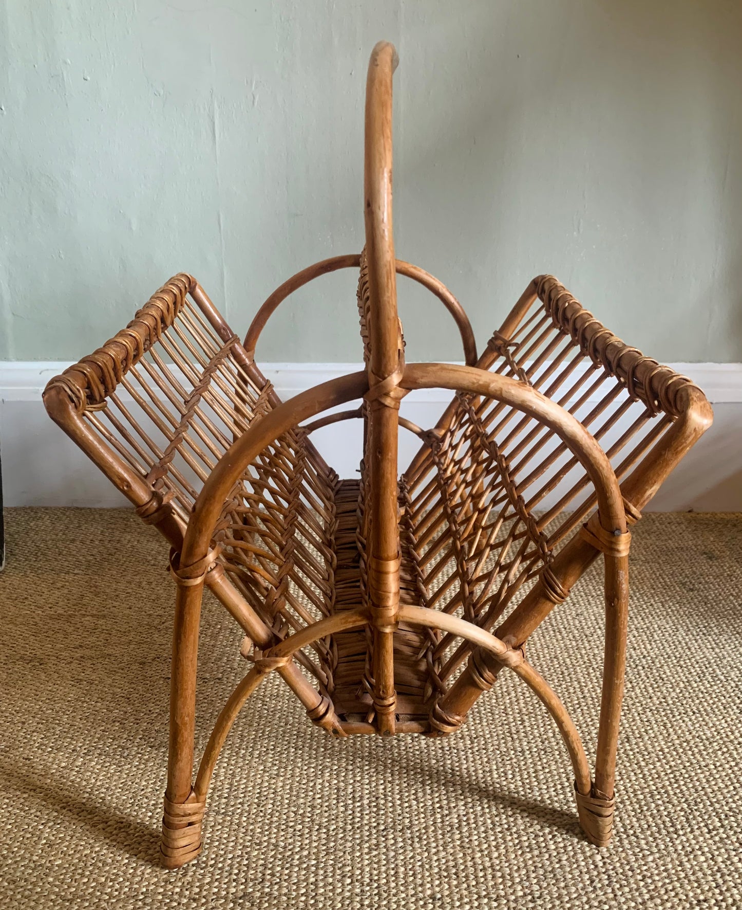 Bamboo magazine rack