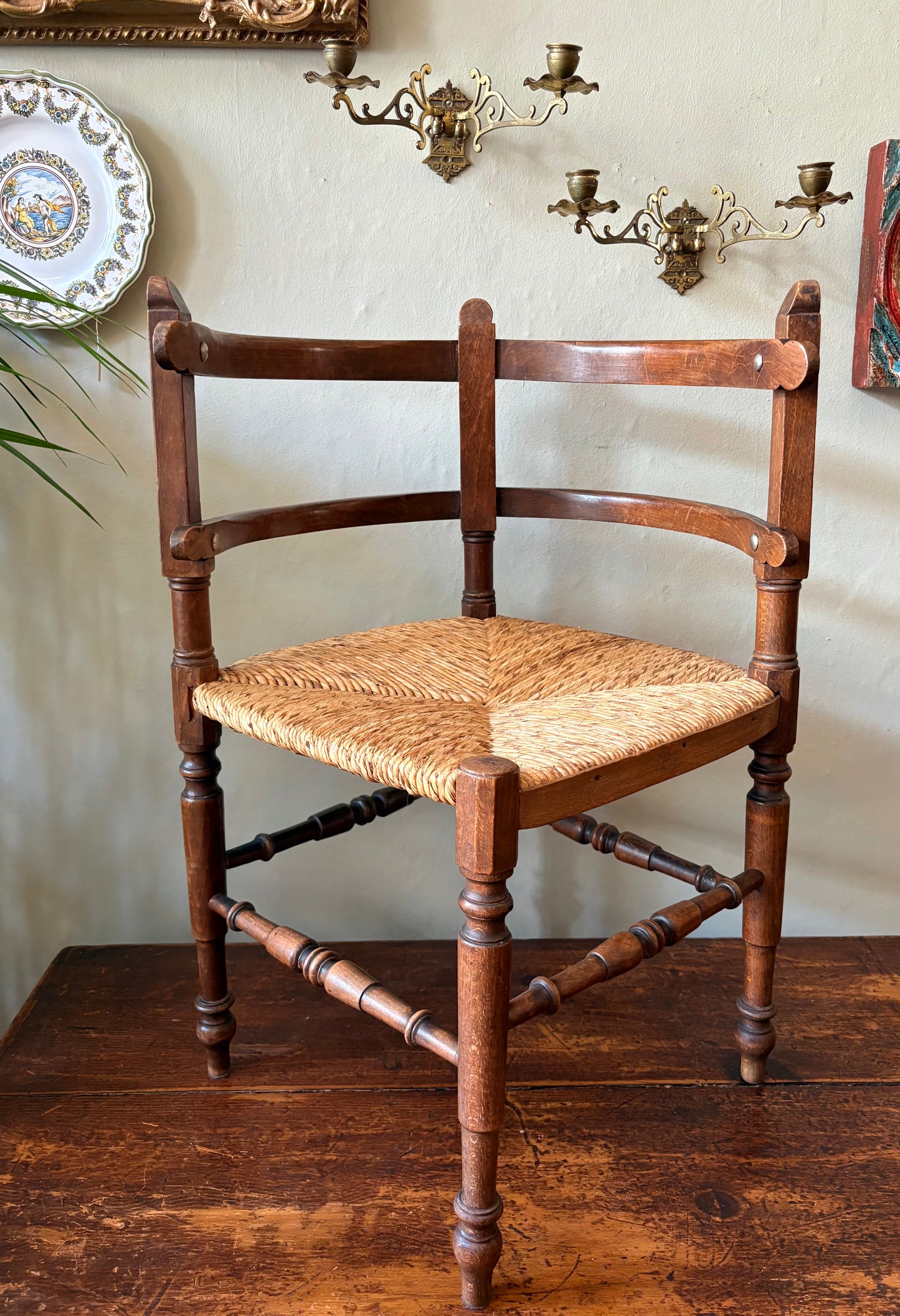 Bow backed corner chair