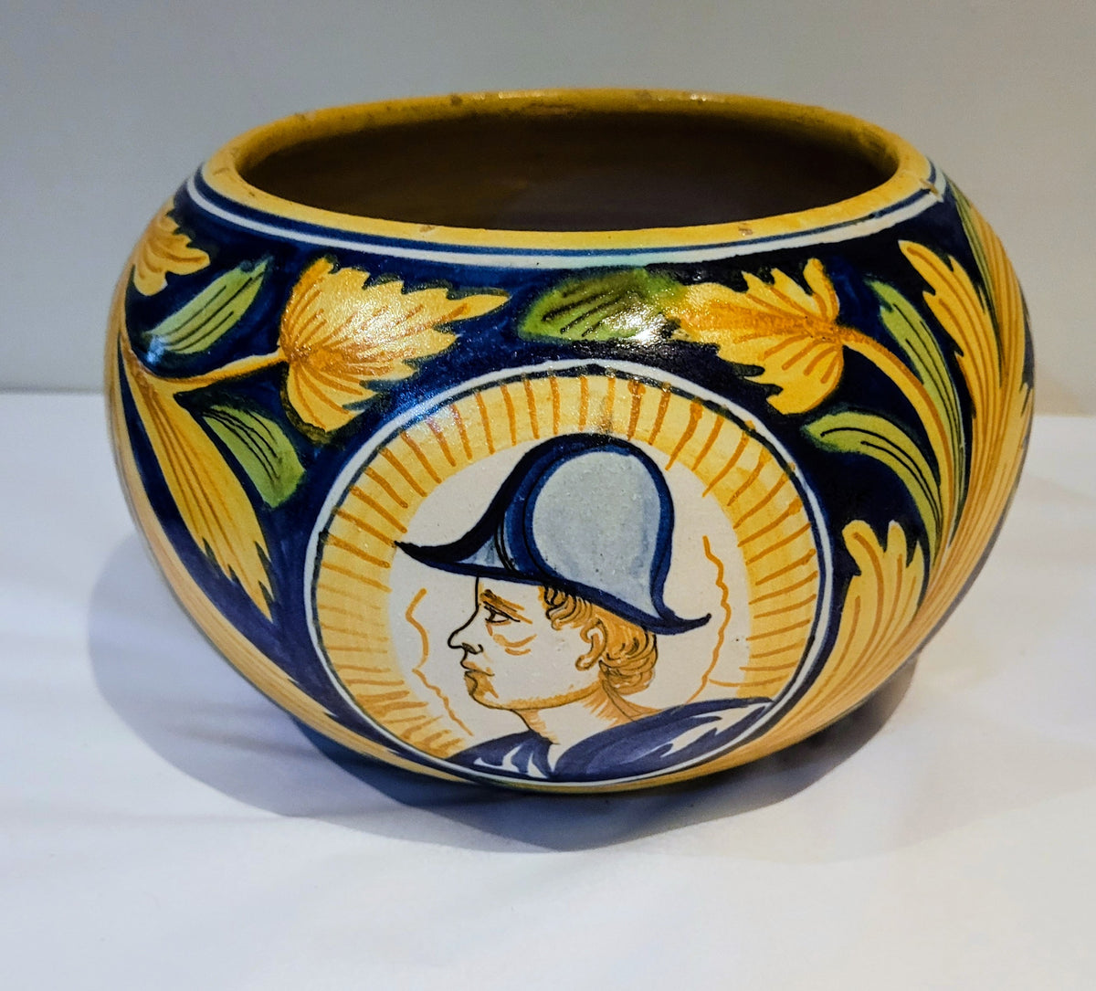 19th Century Italian Majolica Bowl